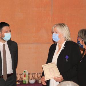 Mme Marie-Pierre Sadourny décorée par M. Frédéric Fulgence et Mme Cécile Brennan-Sardou