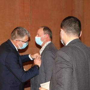 M. Marc Fabre décoré par M. Thierry Courtès