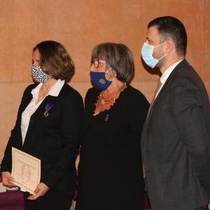 Mme Catherine Reboul décorée par Mme Cécile Brennan-Sardou