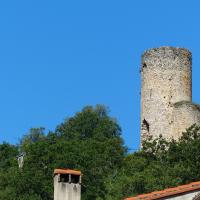 La tour servait à prévenir des attaques en liaison avec les tours voisines?