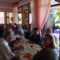 Le repas au restaurant « Chez Françoise »